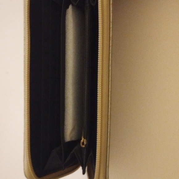 Wallet - Picture 2 of 2